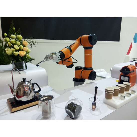 AUBOの協働ロボット